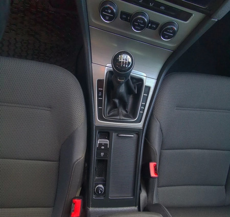 Volkswagen Golf cena 38600 przebieg: 208000, rok produkcji 2015 z Marki małe 596